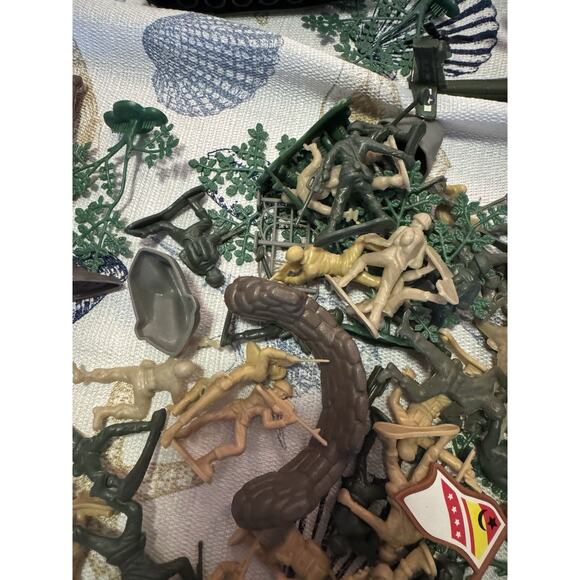 army men lot Tanks And Helicopter - Picture 4 of 13